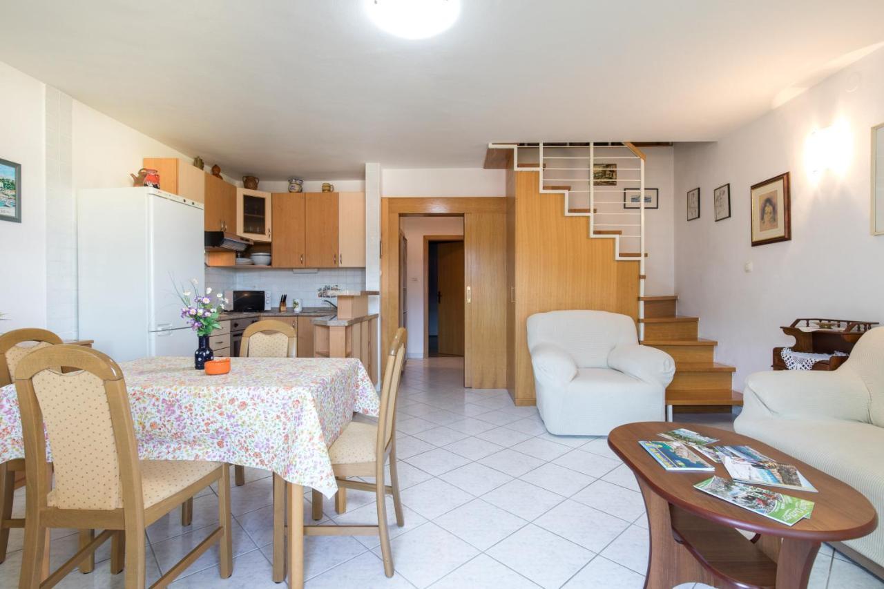 Apartment Glorija With Balcony Baška Dış mekan fotoğraf